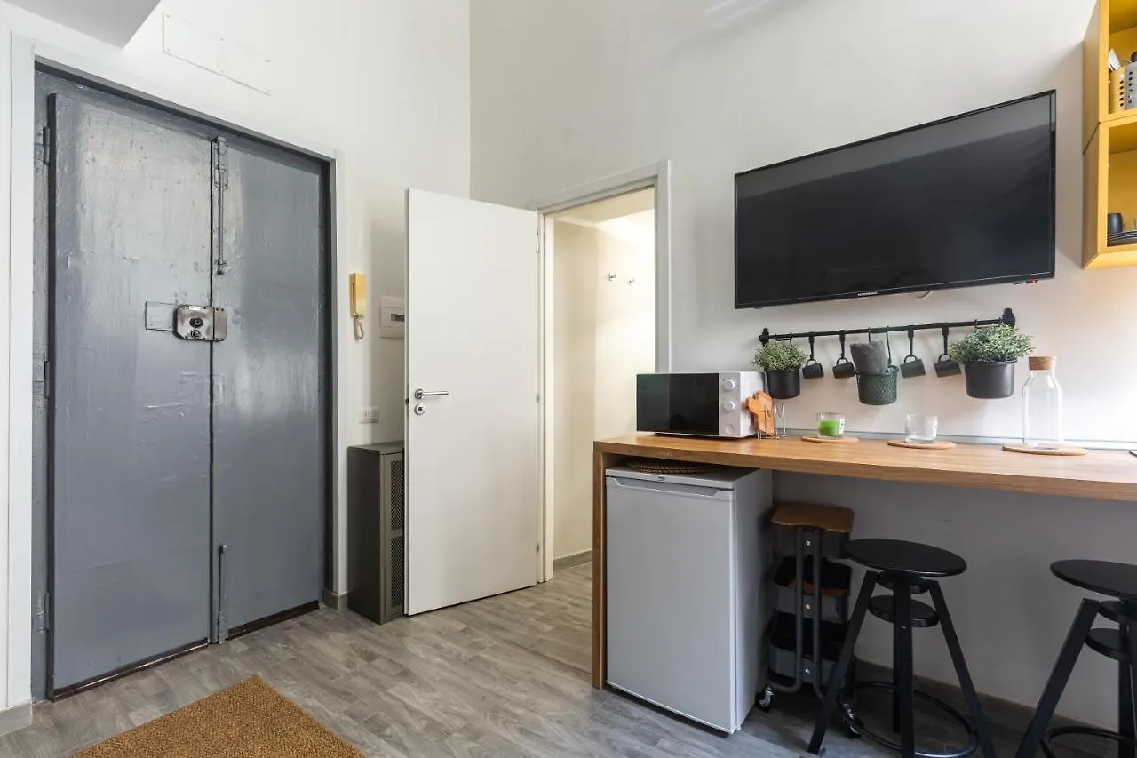 Mysa Properties - Monolocale In Zona Navigli ميلان شقة